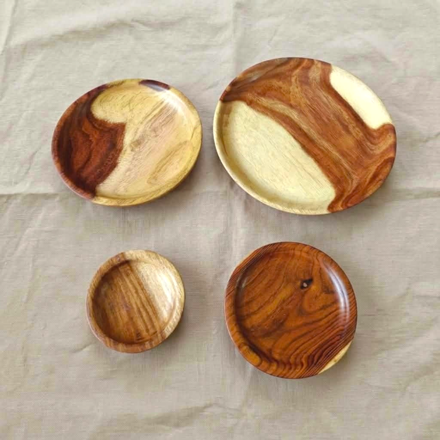 Natural Wooden Circular Plates
